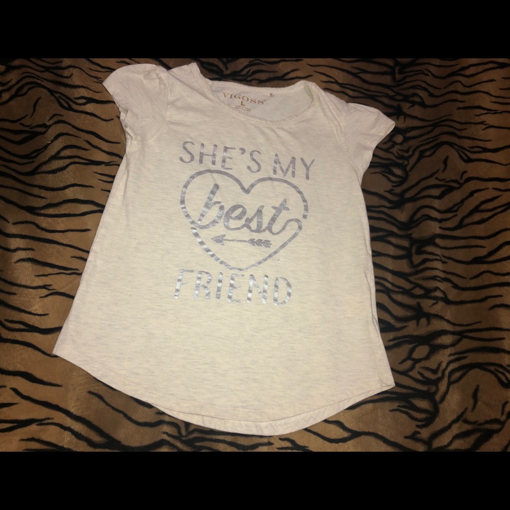 Vigoss girl shirt size L